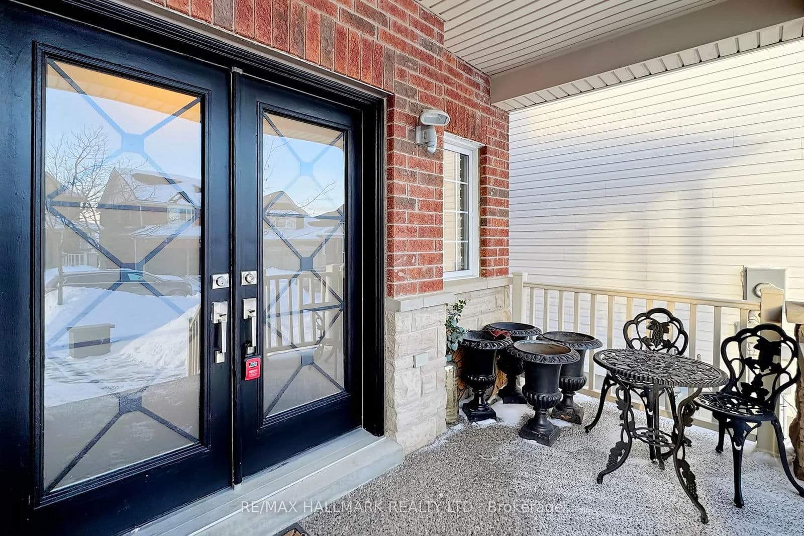 1348 Wallig Avenue, Oshawa, ON L1K 0J5 - photo 2 of 47