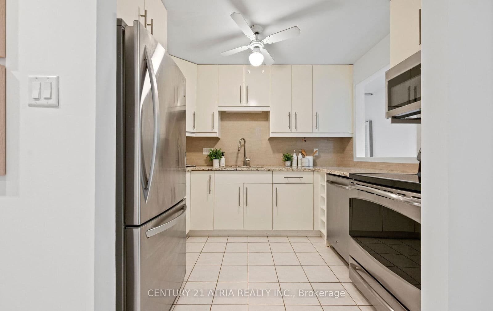 6128 Wabukayne Court, Mississauga, ON L5N 2B2 - photo 11 of 47