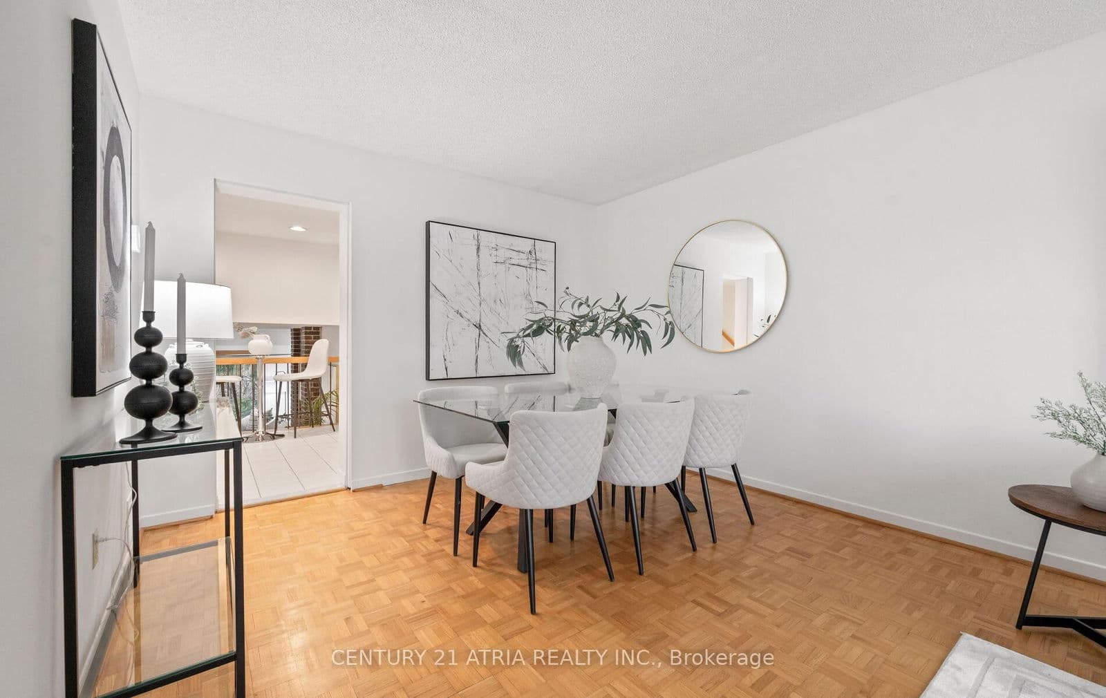 6128 Wabukayne Court, Mississauga, ON L5N 2B2 - photo 9 of 47