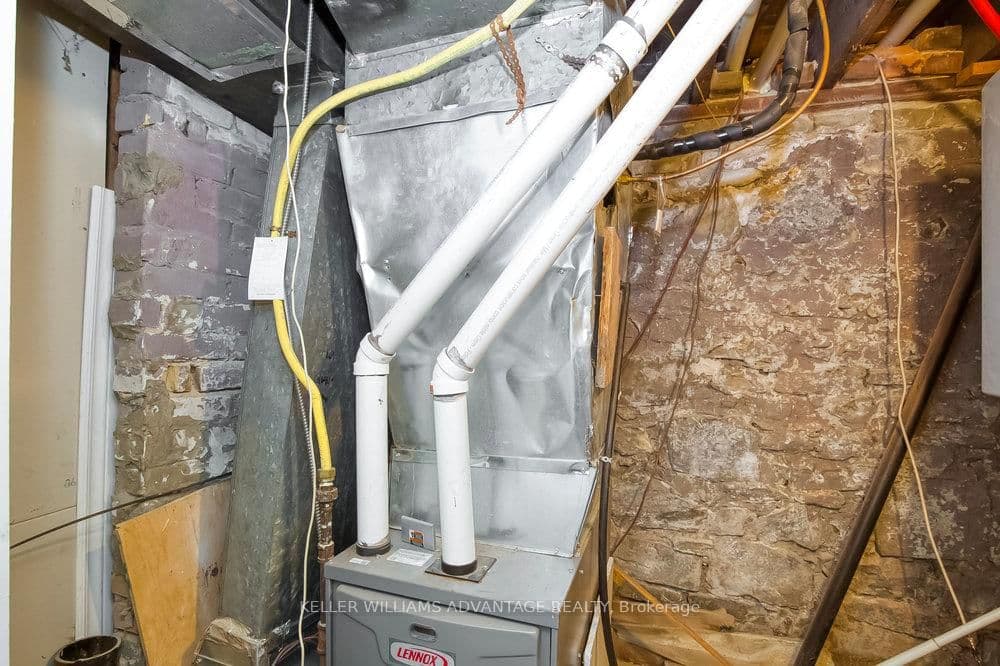 218 Broadview Avenue, Toronto, ON M4M 2G5 - photo 40 of 42