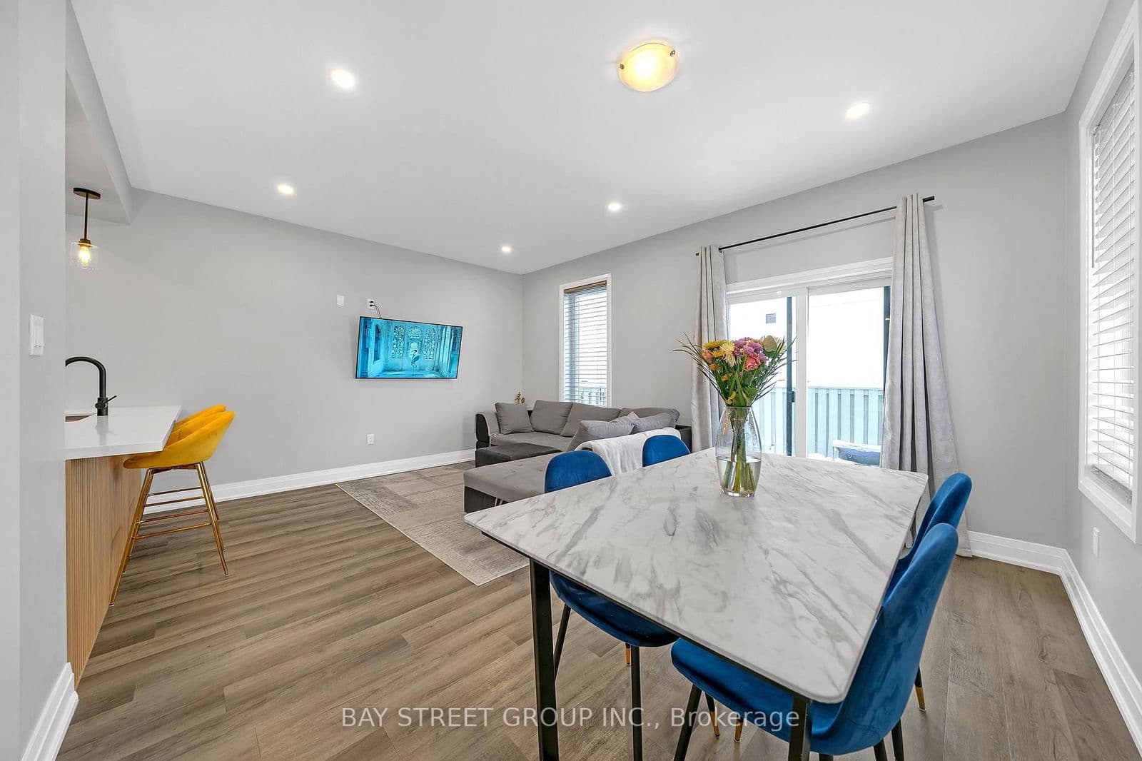 Unit 22 1 Stonehart Lane, Barrie, ON L4M 7E8 - photo 17 of 49