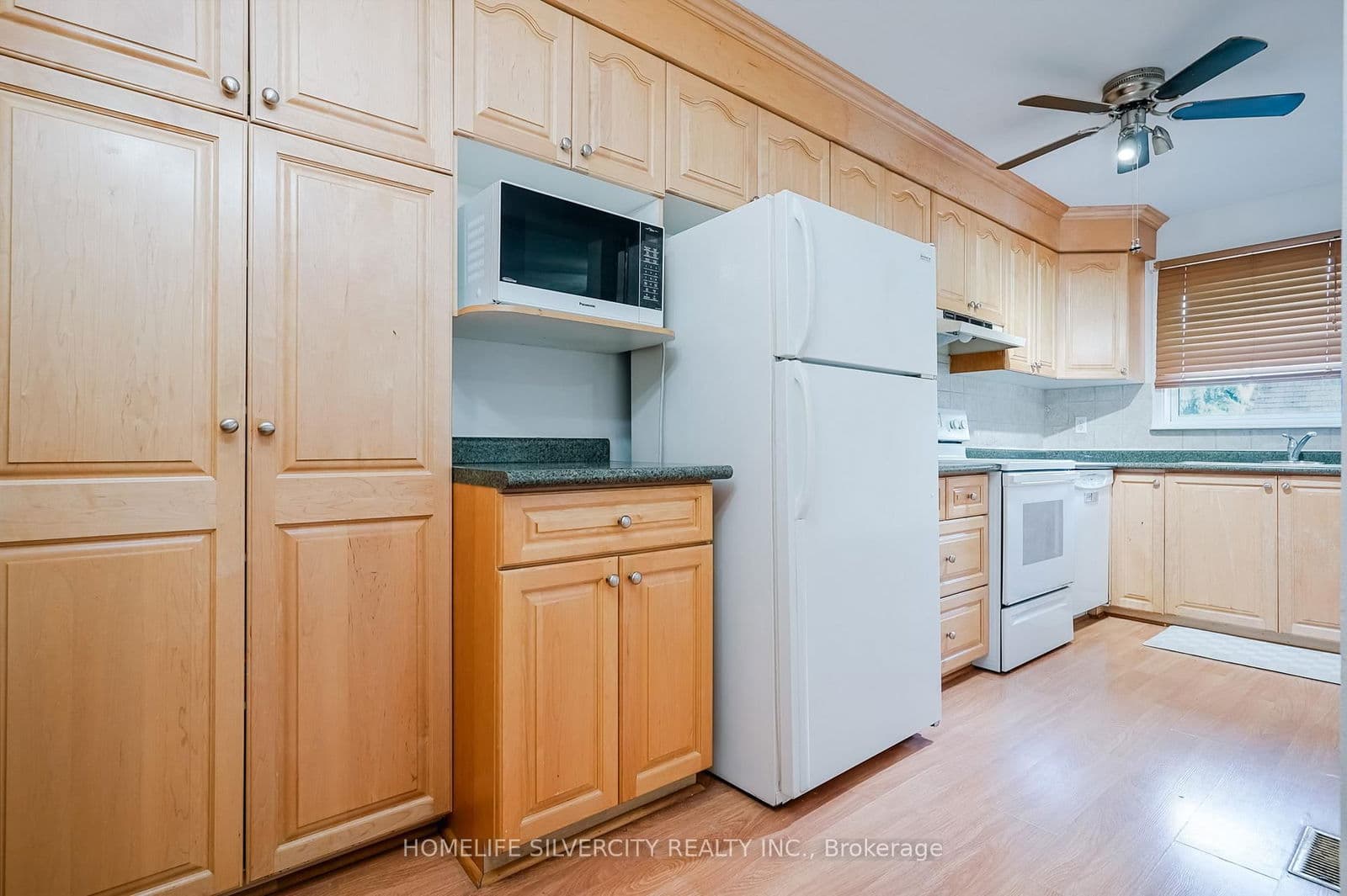 Unit 57 235 Bronte Street, Milton, ON L9T 3V8 - photo 21 of 38