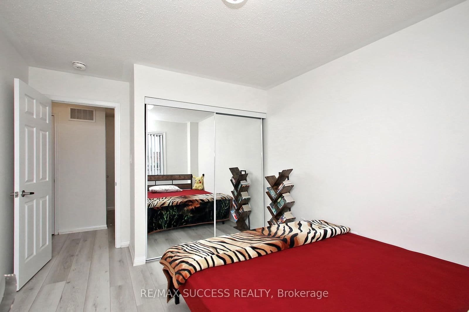 Unit 320 250 Sunny Meadow Boulevard, Brampton, ON L6R 3Y7 - photo 16 of 25
